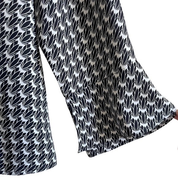 Ann Taylor Boatneck Black & White Floral Print Blouse - Picture 8 of 11